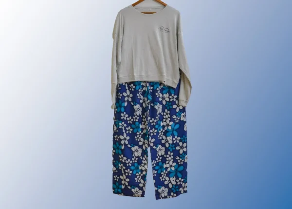 Cozy Dreams Grey pajamas with light blue pants - Image 4